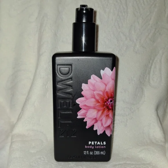 Bath And Body Works Beauty BUNDLE 4 Pc. - Picture 9 of 10